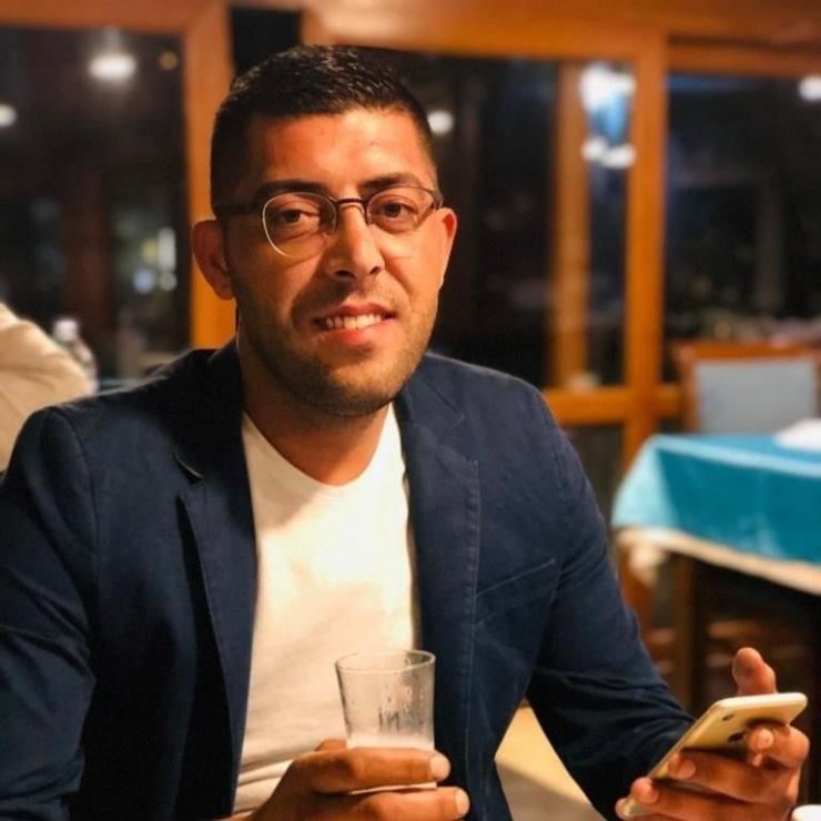 Bıçaklayıp, başında sela okudu