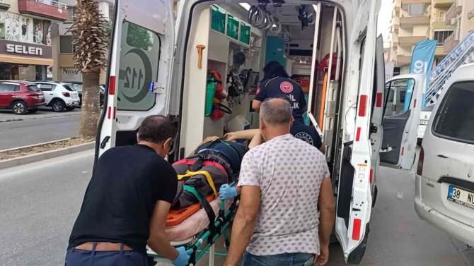 Köpeğe çarpmamak isterken yaralandı