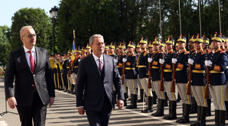 Milli Savunma Bakanı Hulusi Akar, Romanya’da