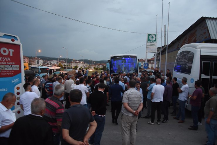 Özel halk otobüsü esnafı kontak kapatınca belediye tüm araçları seferber etti