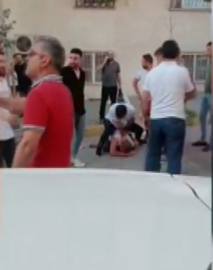 Taciz iddiası sonrası sokak ortasında dayak