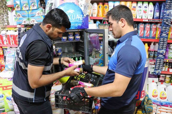 Tarihi geçmiş 59 bin gıda ürünü imha edildi