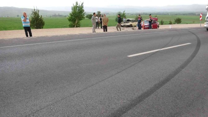 Düğün konvoyunda kaza: 7 yaralı