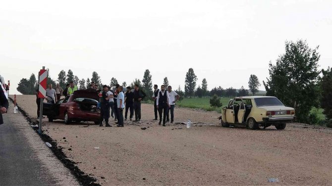 Düğün konvoyunda kaza: 7 yaralı