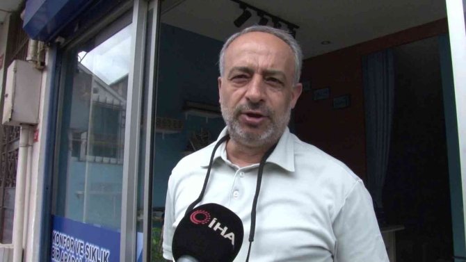 Dükkanının kapısında ölü bulundu