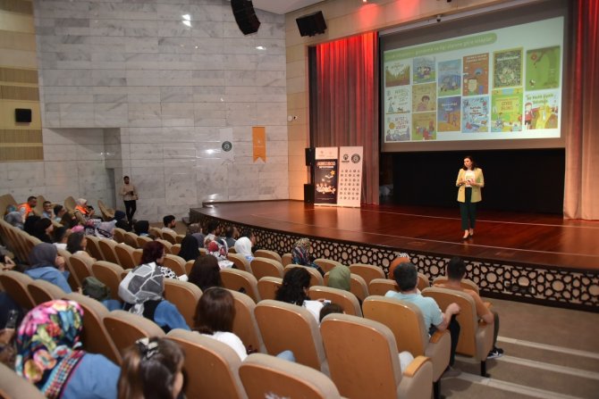 Karatay’da “Okuyarak Büyüyen Çocuklar” konferansı