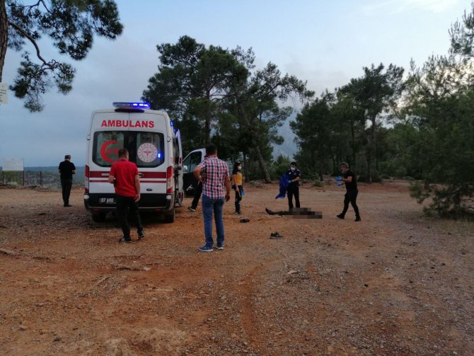 Ormanlık alanda erkek cesedi bulundu