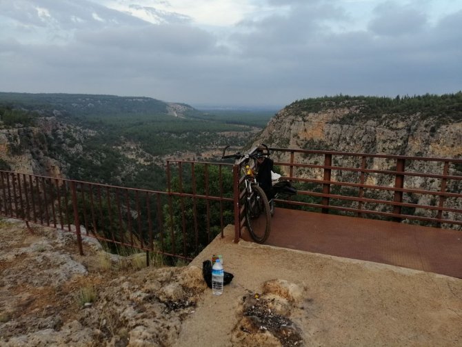 Ormanlık alanda erkek cesedi bulundu