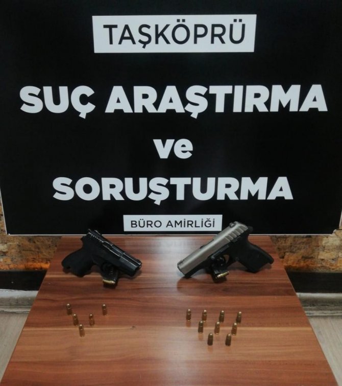 Taşköprü’de polisten silah ve uyuşturucu operasyonu