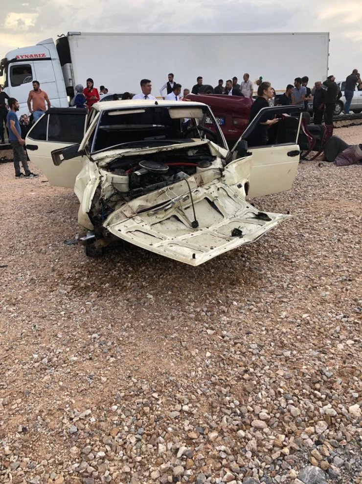 Tokat'ta iki otomobil çarpıştı: 10 yaralı 