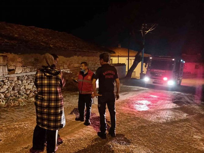 Balıkesir’deki depremde can ve mal kaybı yok
