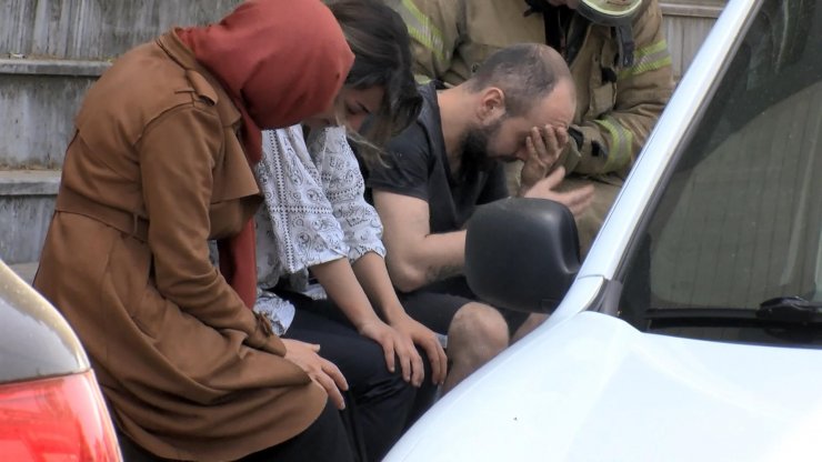 Evinde yangın çıkan kadın gözyaşlarına boğuldu