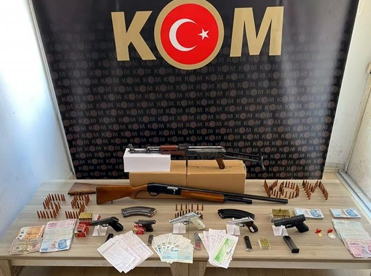 Suç örgütüne operasyonda 9 tutuklama