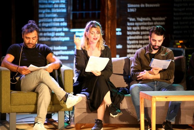 Usta şair Nâzım sahnede kendi oyunuyla anıldı