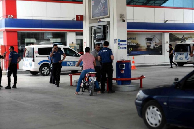 Akaryakıt istasyonunda gasp