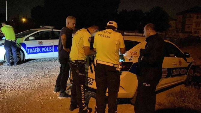 "Dur bir polis arkadaşı arayacağım" diyen alkollü sürücüye 7 bin 517 TL ceza
