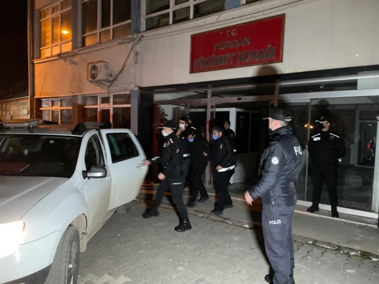 Eşini öldürüp, kızını yaralayan sanığa, 2 kez müebbet hapis istemi