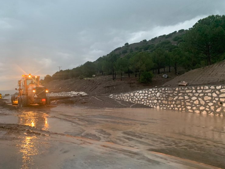 Evleri yağmur suyuyla doldu; anne kurtarıldı, engelli kızı hayatını kaybetti