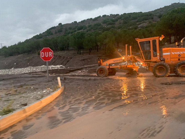 Evleri yağmur suyuyla doldu; anne kurtarıldı, engelli kızı hayatını kaybetti