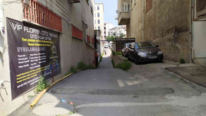 Kavga ettiği gencin iş yerini bastı, önce ateş açtı sonra bıçakladı