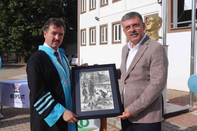 Okul birincisini işe aldı