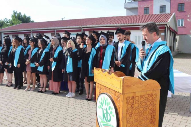 Okul birincisini işe aldı