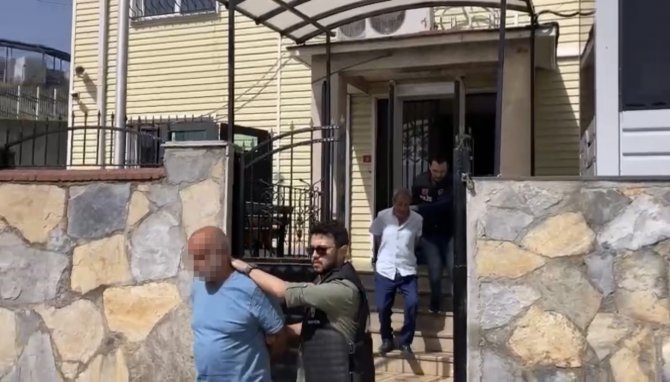 Örümcek ağı gibi oto hırsızlığı