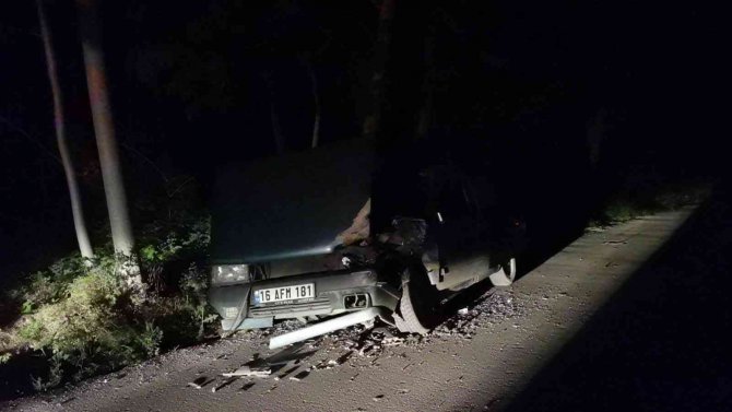 Otomobil ile kamyonet çarpıştı: 6 yaralı