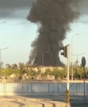 Terlik fabrikasında korkutan yangın