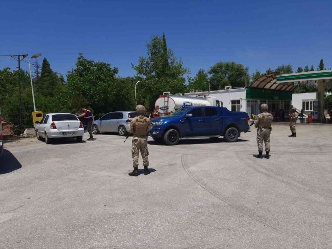 Yaşlıları hedef alan organize suç örgütüne 4 ile ‘Tokat’ vuruldu