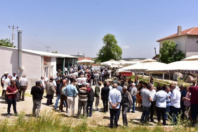 2 bin kişi yağmur duası için bir araya geldi