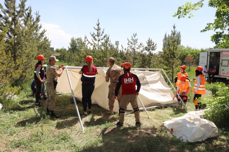 Ağrı'da 5.8'lik depreme müdahale tatbikatı 