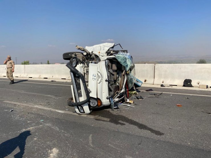 Anız dumanı zincirleme kazaya yol açtı