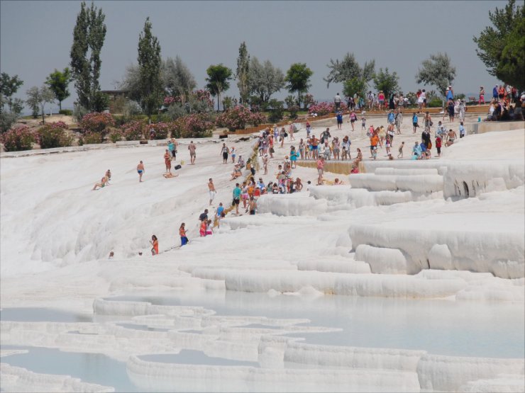 'Beyaz cennet' Pamukkale’yi ilk 5 ayda 431 bin turist ziyaret etti
