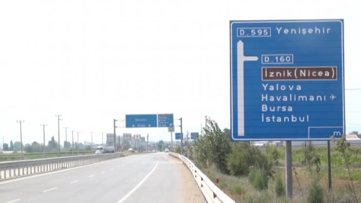 Çadırda yaşayan mevsimlik işçilerin çocukları okumak istiyor