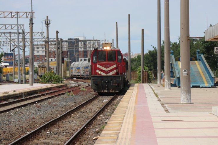 Gurbetçiler, tatil için trenle ana vatana geliyor