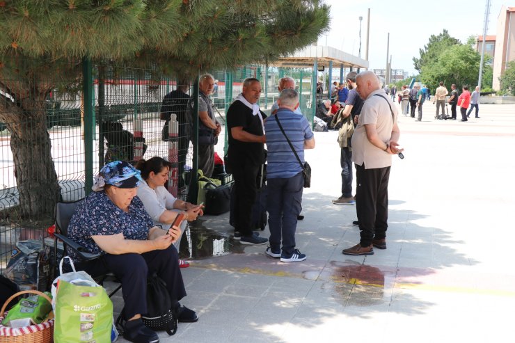 Gurbetçiler, tatil için trenle ana vatana geliyor
