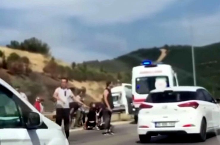 İzmir'de motosiklet refüje çarptı: 1 ölü, 1 yaralı
