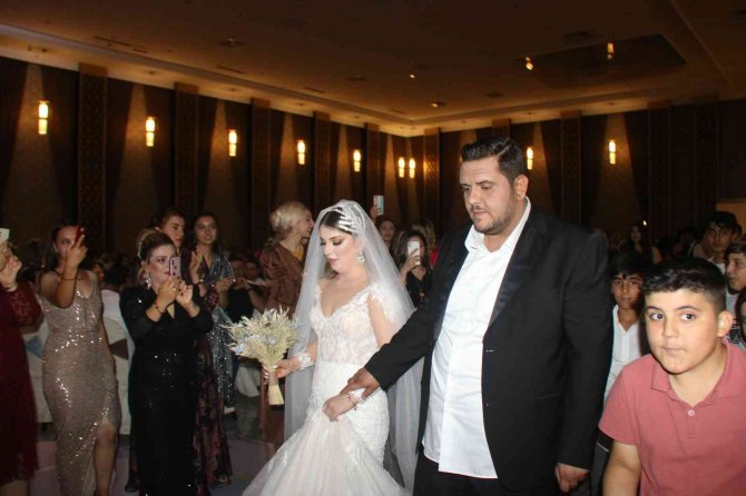 Metina aşireti düğününe yoğun katılım