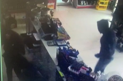 Tekel bayisinden 600 bin TL'lik hırsızlık kamerada