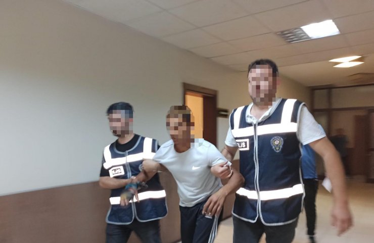 25 yıl hapisle aranıyordu, bazanın içinde yakalandı