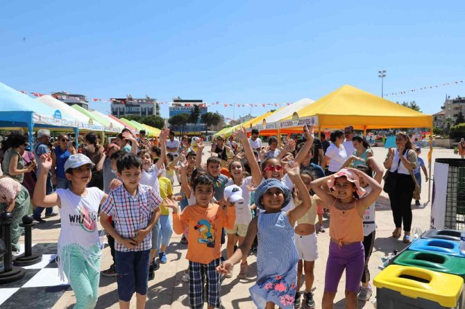 Çocuklar çevre şenliğinde buluştu