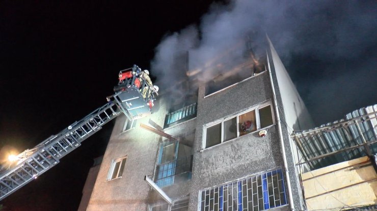 İş yeri alev alev yandı 