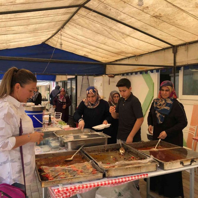 Öğrencilere destek için bir araya geldiler