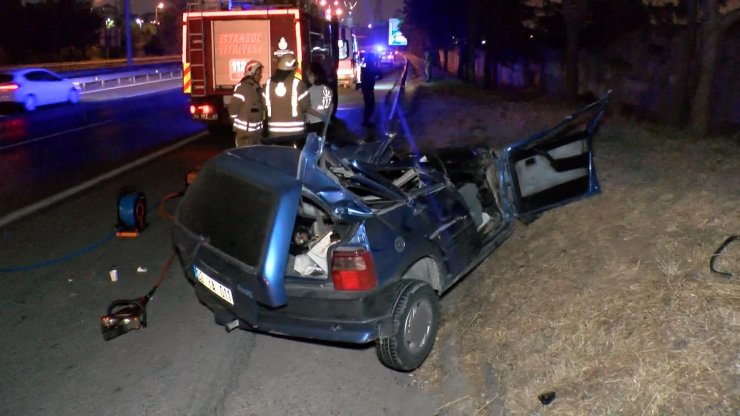 TEM Otoyolu’nda otomobil tır’a çarptı