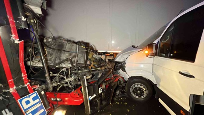 Zincirleme kaza: 12 yaralı