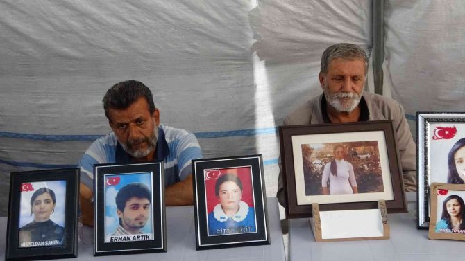 Bin 10 gündür terör mağduru aileler evlatlarını HDP ve PKK’dan istiyor