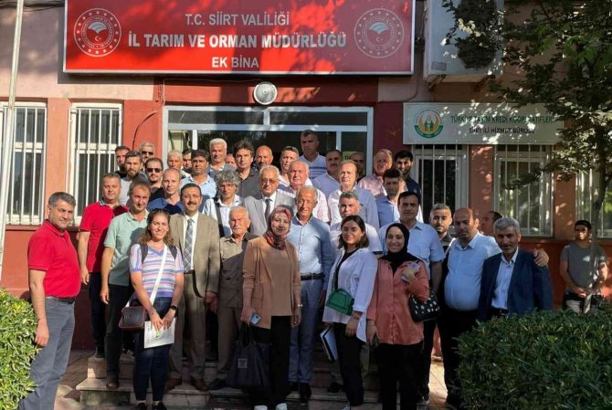 Çiftçilere gübreleme ve sulama eğitimi verildi