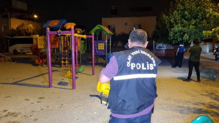 Çocuk parkında silahlı kavga: 1 ölü