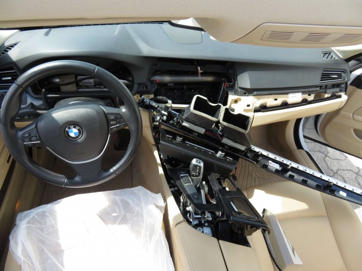 Hayalet gösterge hırsızları kamerada